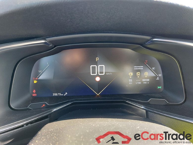 DS DS 7 Crossback / 2017 / 5P / todoterreno BlueHDi DE 96kW (130CV) Auto. CHIC (AC) #4