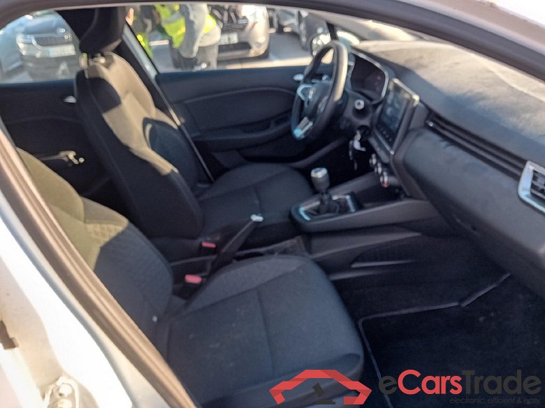 RENAULT Clio / 2019 / 5P / berlina con portón Intens TCe 67 kW (91CV) (AC) #6