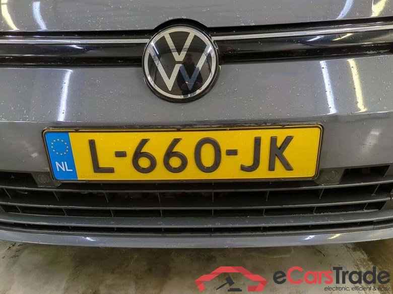 VOLKSWAGEN GOLF 1.5 TSI Life Bns #4