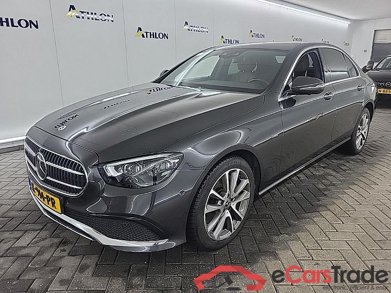 MERCEDES-BENZ E-Klasse Limousine E 300 e 9G-TRONIC Bus Sol Lux 4D 235kW