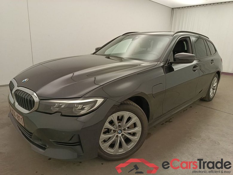 BMW 3 Reeks Touring 330e xDrive (215 kW) 5d