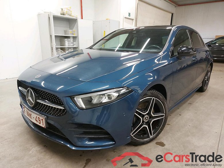 MERCEDES - MER A 250 e Business Solution 218PK  Business Solution AMG with Pano Roof *Hybrid*