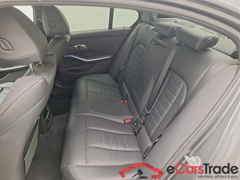 BMW, 3-serie '18, BMW 3 Reeks Berline 330e (215 kW) 4d #4