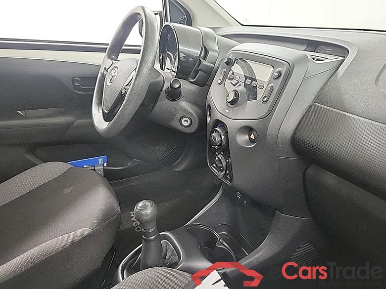 TOYOTA Aygo 1.0 VVT-i x-fun #6