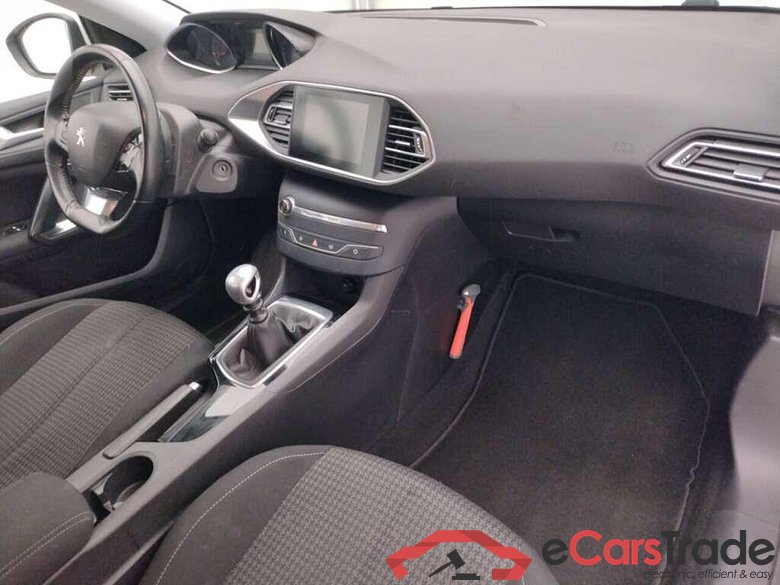 PEUGEOT 308 SW 1.2 PT. Blue Lease #3