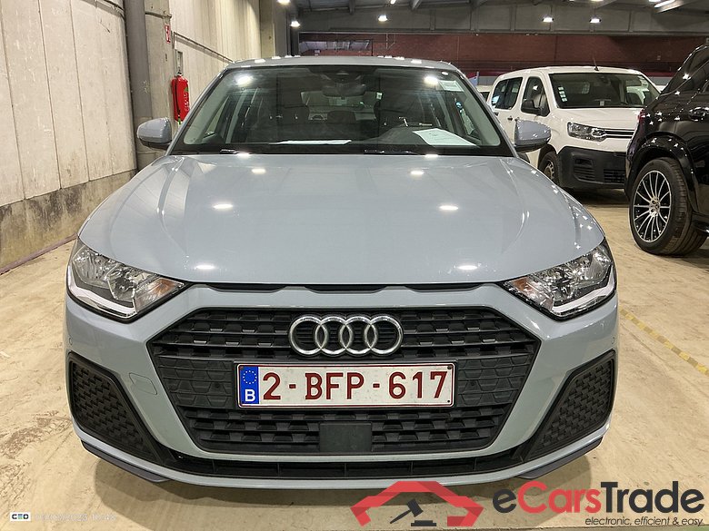AUDI A1 1.0 25 TFSI ATTRACTION #2