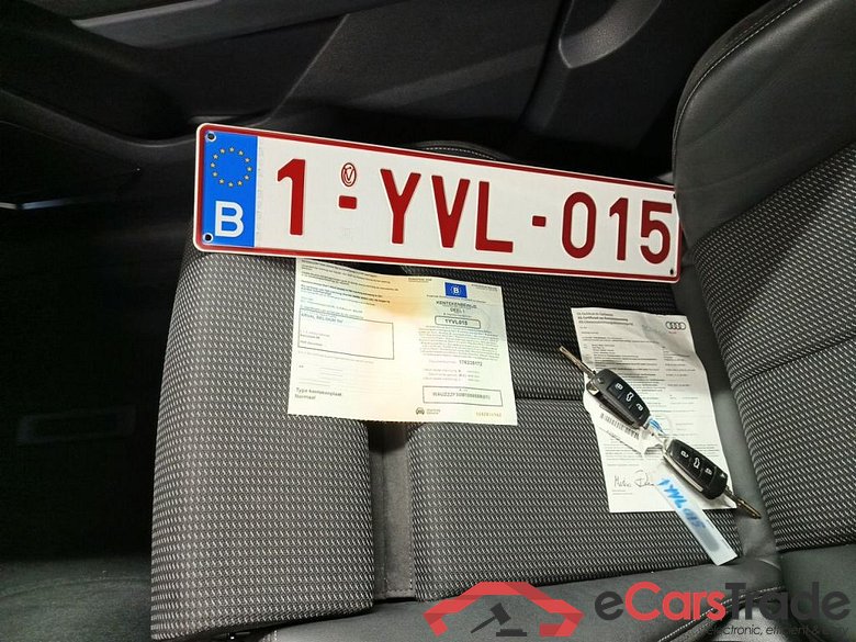 Audi Q3 Sportback 35 TDI S tronic S Line Business Ed 5d #4