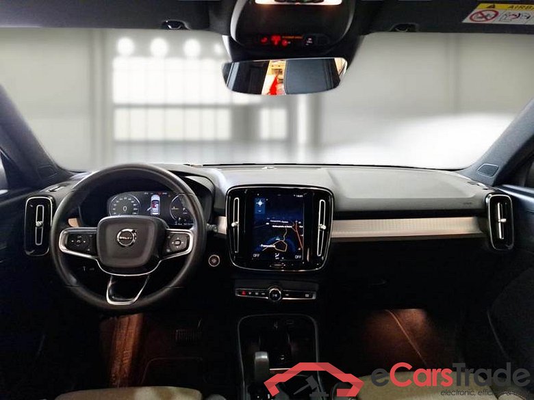 VOLVO XC40 / 2021 / 5P / SUV T4 RECHARGE PLUG-IN AUTO CORE #3