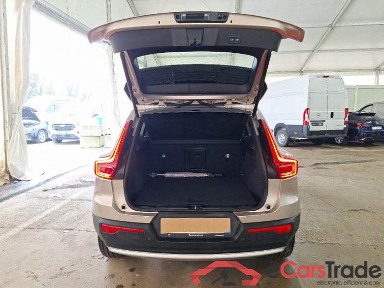 VOLVO XC40 / 2021 / 5P / SUV T4 RECHARGE PLUG-IN AUTO CORE #5