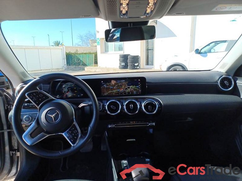 MERCEDES-BENZ CLA SHOOTING BRAKE / 2019 / 5P / STATION WAGON CLA 180 D AUTOMATIC BUSINESS EXTRA #3