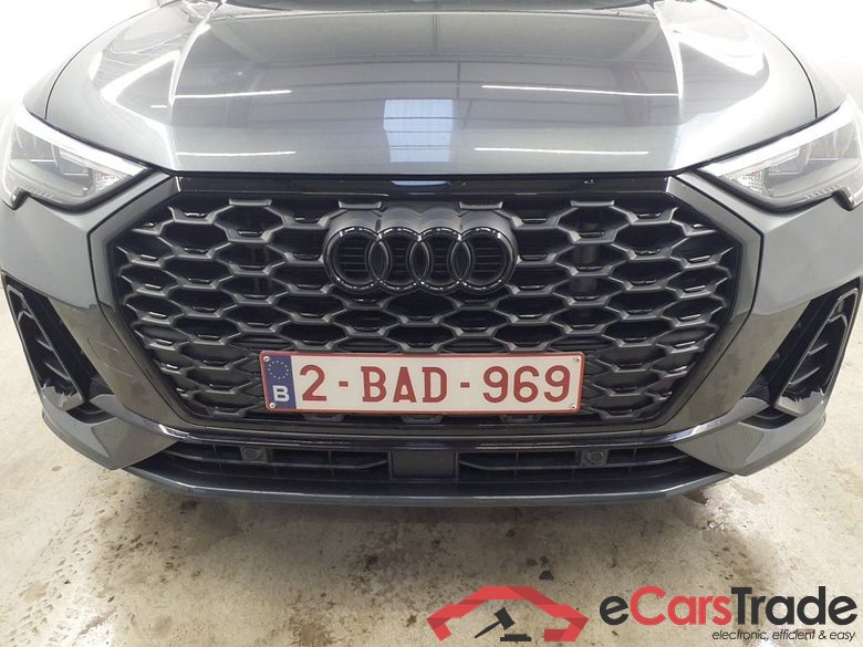 Audi Q3 Sportback 45 TFSI e S tronic S Line 5d #5