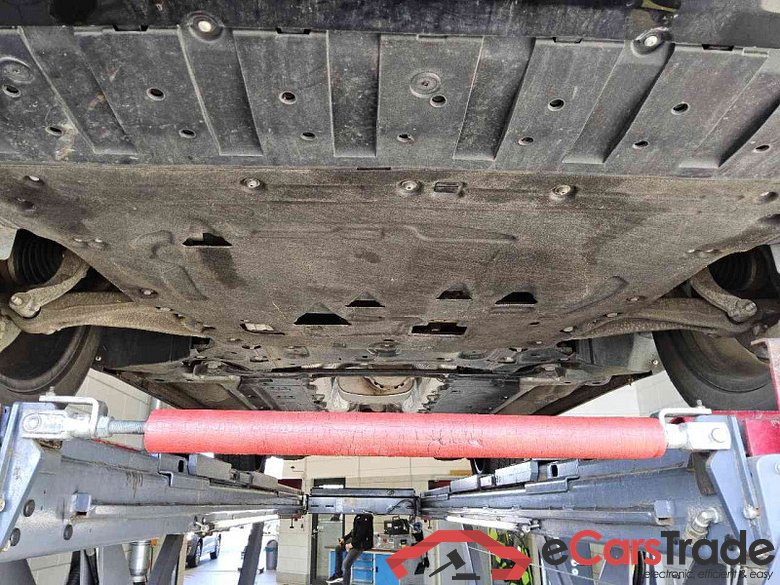 Volvo XC60 (03.2017->) DE - SUV5 B5 (Benzin) 2WD EU6d, R-Design Mild-Hybrid (EURO 6d), (Facelift) 2021 #5