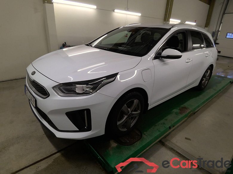 ceed SW 1.6PHEV Advance 5d #1