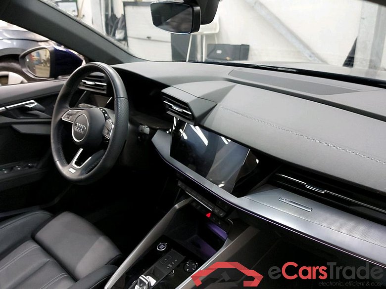 AUDI - AUD A3 SB 40 TFSI e 204PK S Line Pack Platinum With Heated Sport Seats & Pre Sense & B&O Sound & Pano Roof * HYBRID * #3