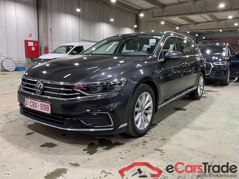 VOLKSWAGEN PASSAT VARIANT 1.4 TSI MSQ VARIANT GTE BUSINESS #1