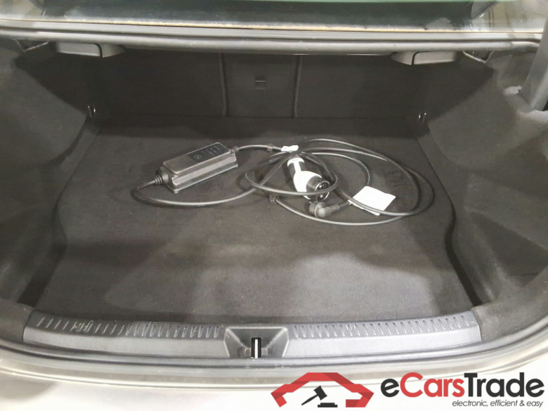 MERCEDES-BENZ A-CLASS LIMOUSINE 1.3 A 250 E BUSINESS SOLUTION DCT #3