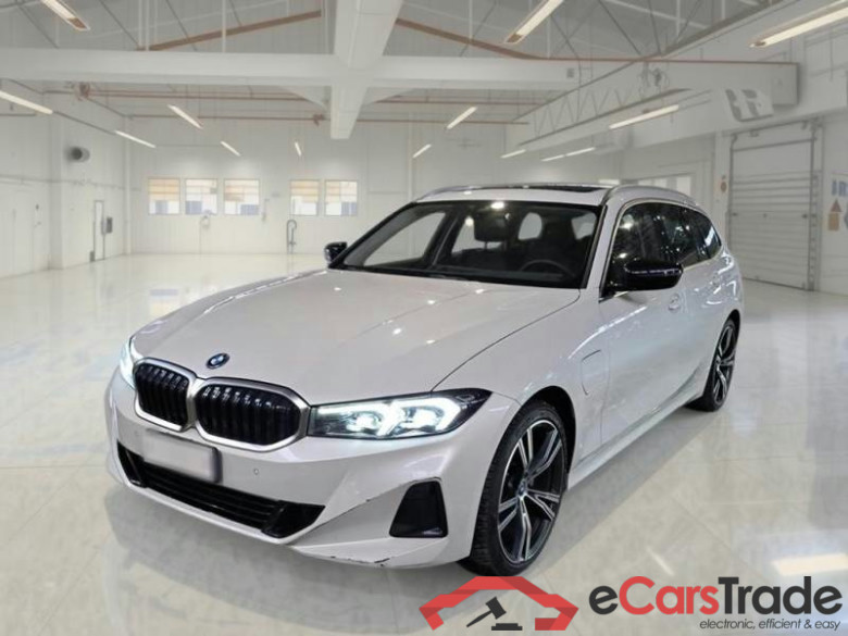 BMW SERIE 3 / 2022 / 5P / STATION WAGON 330E XDRIVE TOURING AUTO