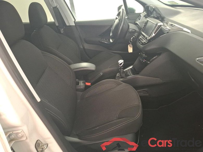 208 Allure Business 1.2 PureTech 110CV BVM6 E6dT #6