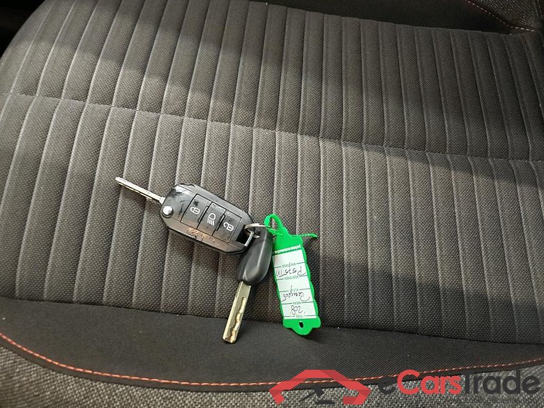 Peugeot 208 Active Pack 1.2 PureTech 75 5d #4