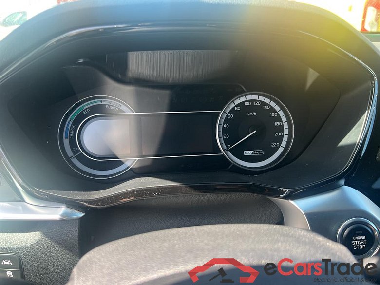 KIA Niro / 2019 / 5P / crossover 1.6 GDi PHEV 104kW (141CV) Emotion #4