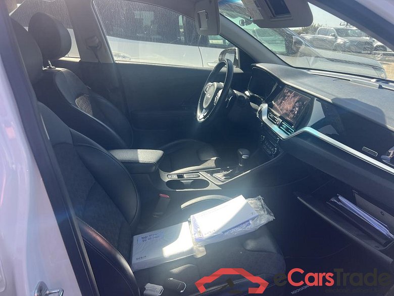 KIA Niro / 2019 / 5P / crossover 1.6 GDi PHEV 104kW (141CV) Emotion #6