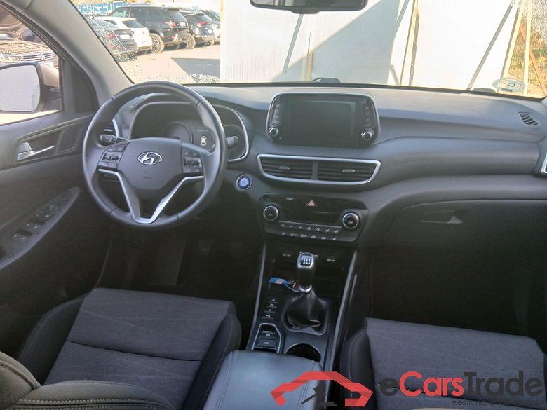 HYUNDAI Tucson / 2018 / 5P / todoterreno 1.6 CRDi 85kW (116CV) Tecno 4x2 #3