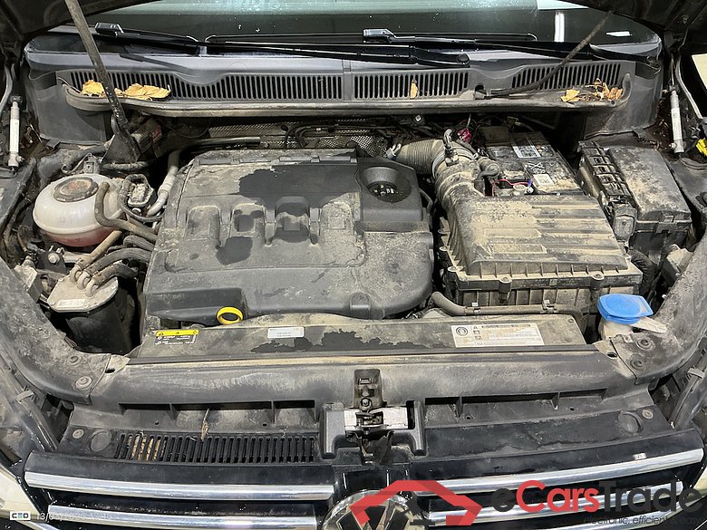 VOLKSWAGEN TOURAN DIESEL - 2015 2.0 TDi SCR Highline DSG (EU6.2) #6