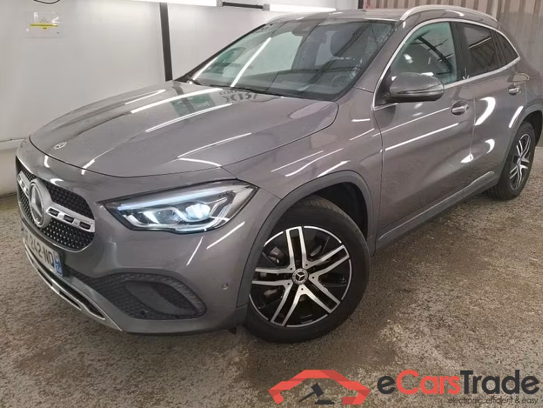 Mercedes GLA 250e Aut. LED-Xenon Widescreen Ambient Navi 1/2 Sport-Leather KeylessGo Camera Klima PDC ...