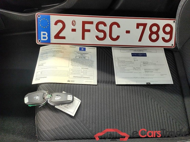 Peugeot 308 SW 1.2 PureTech 130 S&S Active Pack 5d #4
