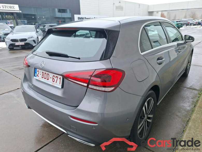 Mercedes A 250e Plug-In Hybrid Aut. LED-Xenon Widescreen Ambient Navi Sport-Leather KeylessGo Camera Klima PDC ... #3