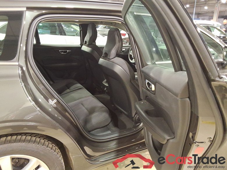 VOLVO V60 2.0 B3 MHEV MOMENTUM PRO AUTO #5