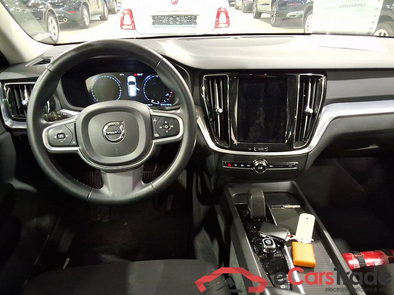 VOLVO V60 2.0 B3 MHEV MOMENTUM PRO AUTO #6