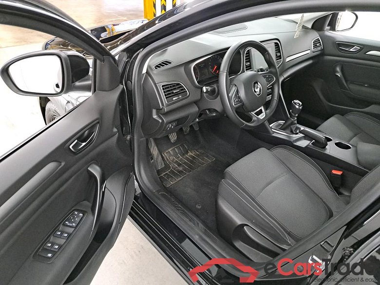 RENAULT MEGANE BERLINE 1.3 TCE 140 EQUILIBRE #5