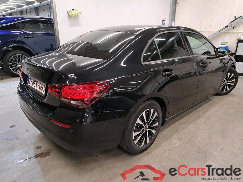 MERCEDES - MER A BERLINE 180 136PK 7G-DCT Business Solution Essential & Smartphone integration  * PETROL * #2
