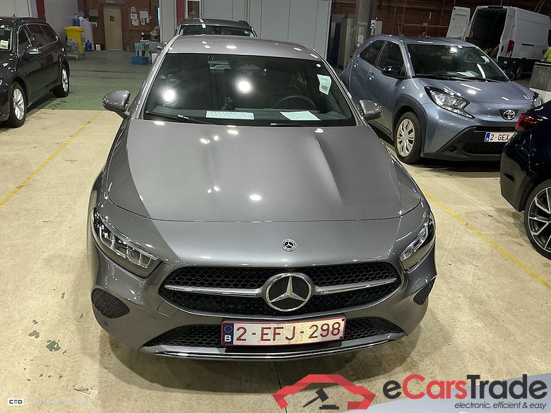 MERCEDES-BENZ A-CLASS 1.3 A 250 E LUXURY LINE DCT #2