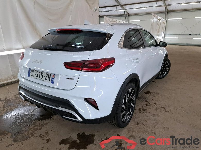 KIA XCeed / 2022 / 5P / Crossover 1.6 GDI PHEV LOUNGE DCT6 #3