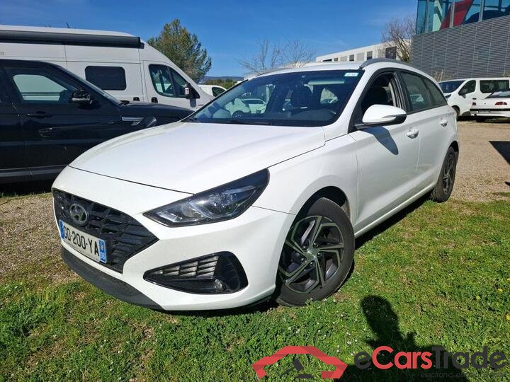 Hyundai i30 1.6 CRDI Aut. Navi KeylessGo Camera Klima PDC ...