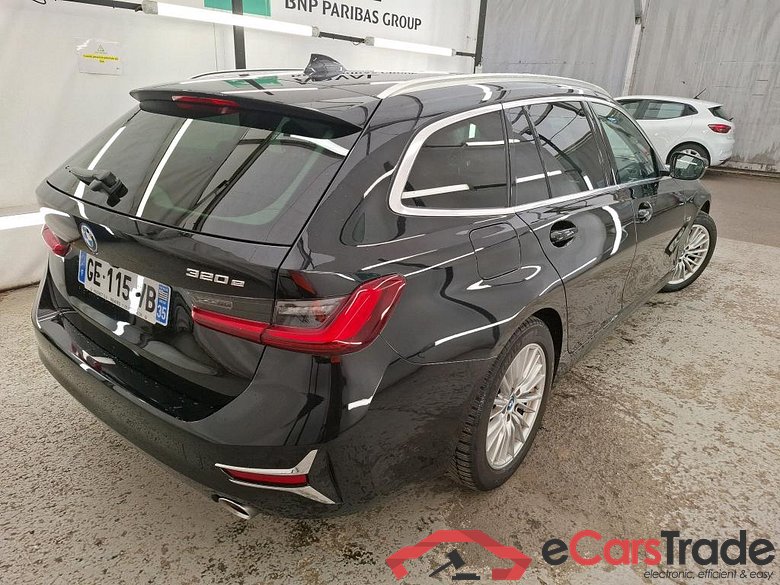 BMW Série 3 Touring / 2019 / 5P / Break 320e 204ch Luxury BVA8 Hybride #3