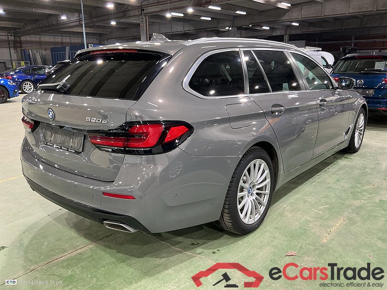 BMW 5 SERIES TOURING 2.0 520E TOURING AUTO #4