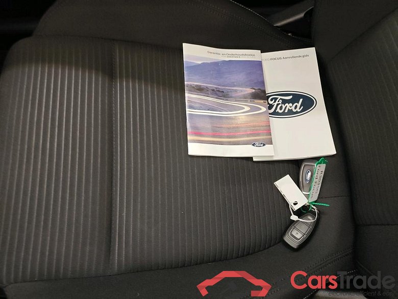 Ford Focus 1.0 EcoBoost Hybrid 125pk Titanium Wagon 5d #4