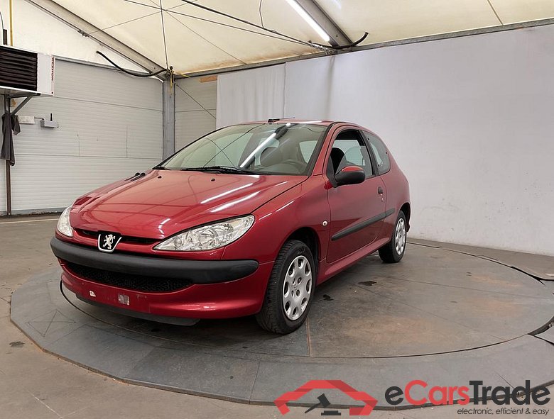 PEUGEOT 206 Phase 2 1.4i Urban