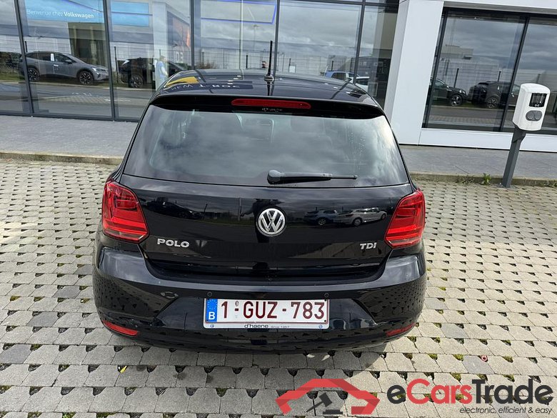 VOLKSWAGEN Polo Polo Trendline 1.4 TDI  55 kW (75 ch) 5 vitesses manuel #2