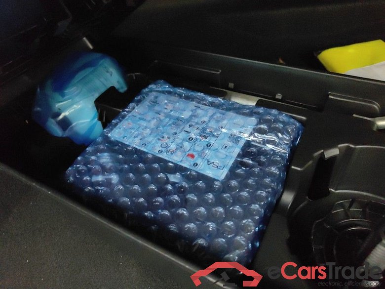 PEUGEOT 3008 DIESEL - 2021 1.5 BlueHDi 130 Allure 5d Auto #4