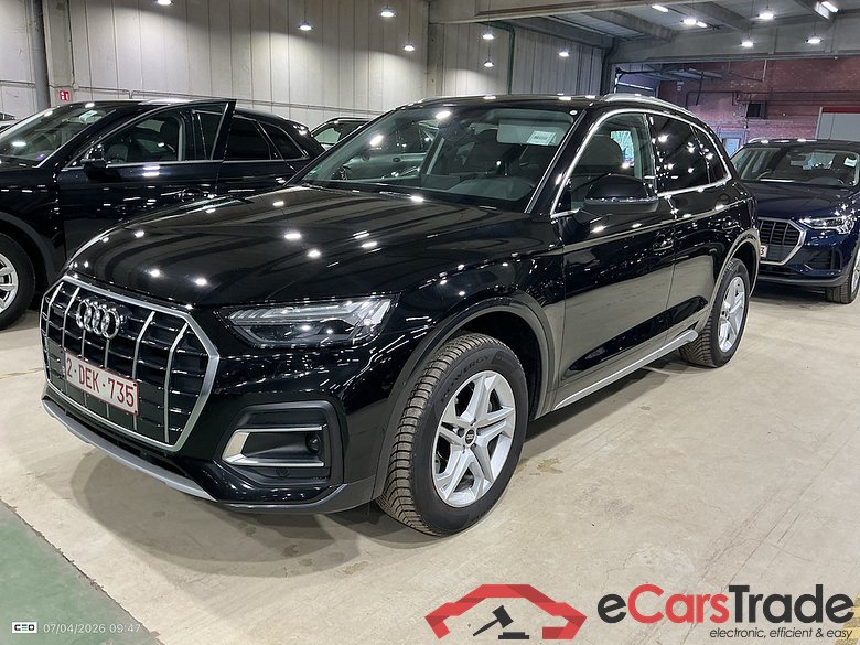 AUDI Q5 2.0 40 TDI S TRONIC QUATTRO B. ED. ADV
