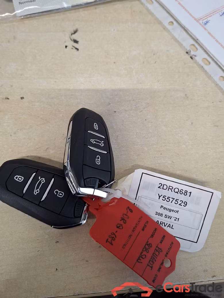 Peugeot 308 SW 1.2 PureTech 130 S&S Active Pack 5d #5