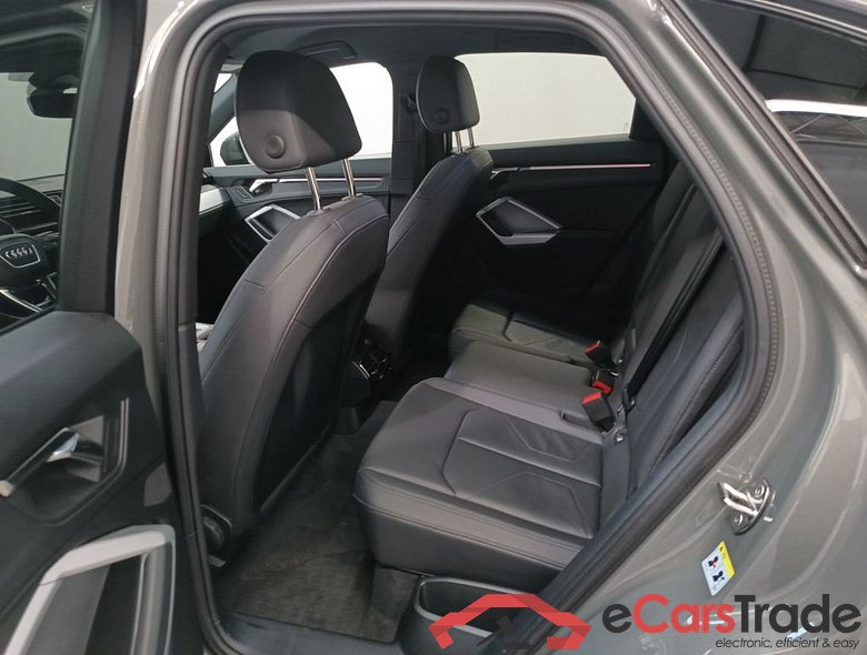 Audi Q3 Sportback 45 TFSI e S tronic 5d #3