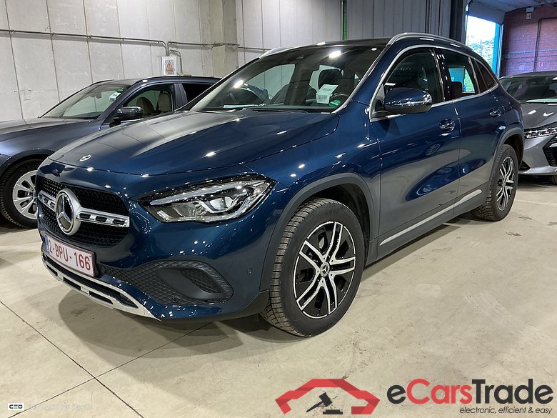 MERCEDES-BENZ GLA 1.3 GLA 250 E DCT BUSINESS SOLUTION