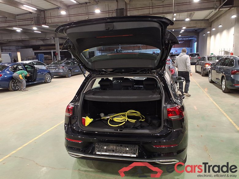 VOLKSWAGEN GOLF VIII 1.4 EHYBRID STYLE BUSINESS DSG #3