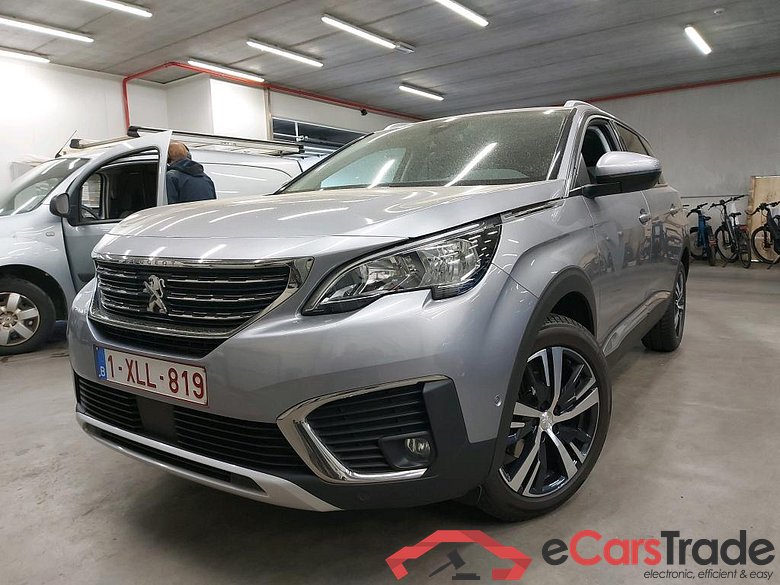 PEUGEOT - PEU 5008 BlueHDi 130PK Allure Pack Safety Plus & VisioPark I & Removable Towing Hook & Pano Roof #1