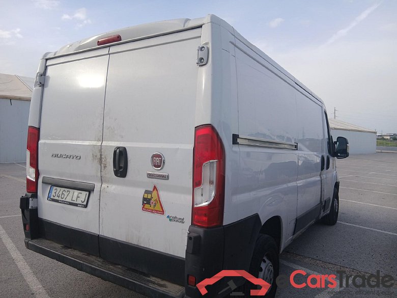 FIAT Ducato / 2014 / 4P / furgón Furgón 35 Medio 100kW Natural Power #2